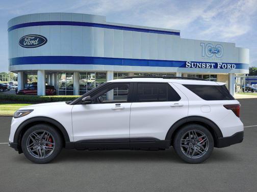 Star White Metallic Tri-Coat 2026 Ford Explorer ST