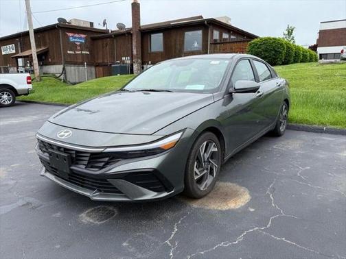2024 Hyundai ELANTRA Limited