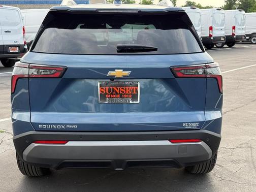 Lakeshore Blue Metallic 2025 Chevrolet Equinox 1LT