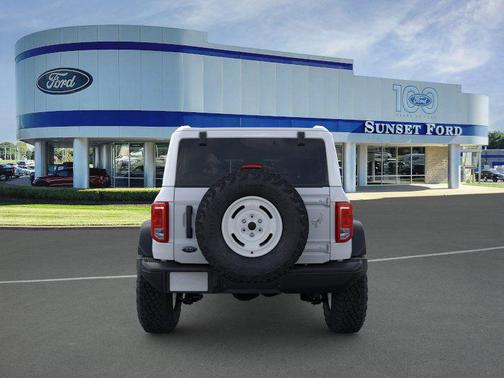 Oxford White 2026 Ford Bronco Heritage Edition