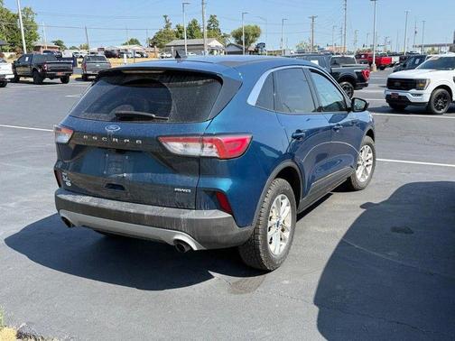 2020 Ford Escape SE