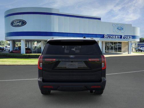 Agate Black Metallic 2026 Ford Expedition Platinum
