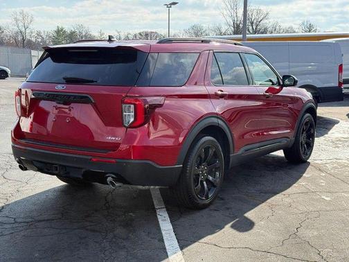 2022 Ford Explorer ST-Line