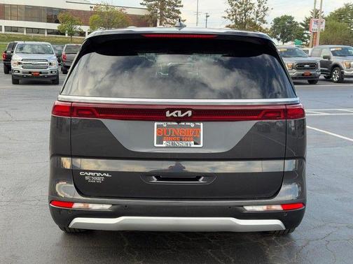 2023 Kia Carnival EX