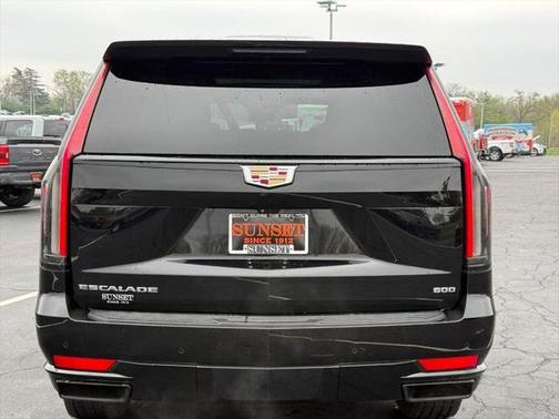 2023 Cadillac Escalade Sport
