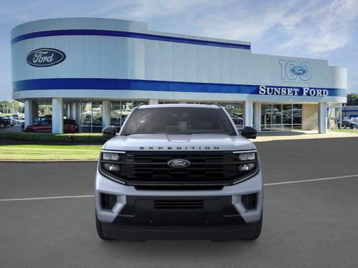 Glacier Gray Metallic Tri-Coat 2026 Ford Expedition Max Platinum
