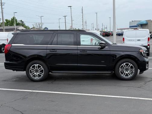 Agate Black Metallic 2025 Ford Expedition Max Active 4x4
