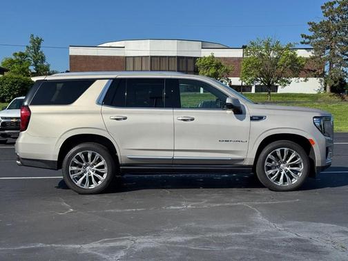 Pearl Beige Metallic 2021 GMC Yukon Denali