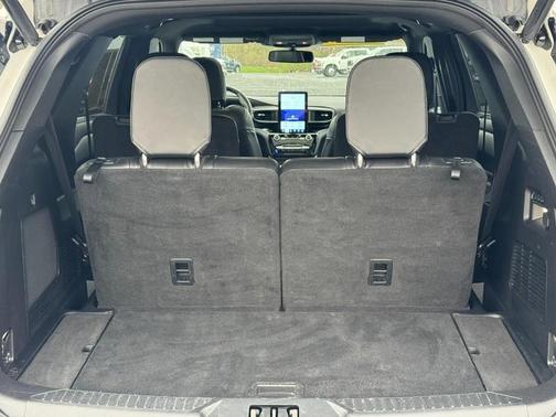 Star White Metallic Tri-Coat 2022 Ford Explorer ST