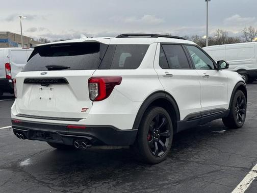 Star White Metallic Tri-Coat 2022 Ford Explorer ST