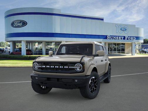 Desert Sand 2026 Ford Bronco Outer Banks