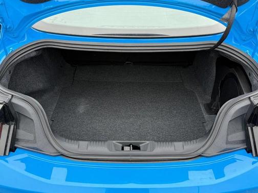Grabber Blue Metallic 2024 Ford Mustang GT Premium