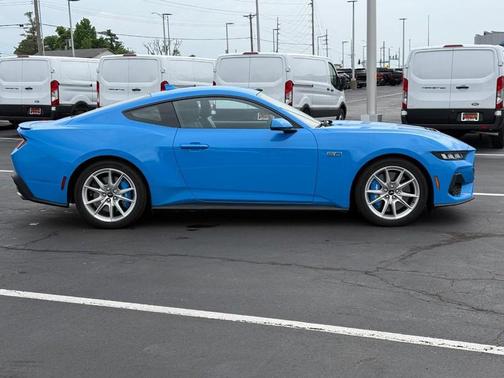 Grabber Blue Metallic 2024 Ford Mustang GT Premium