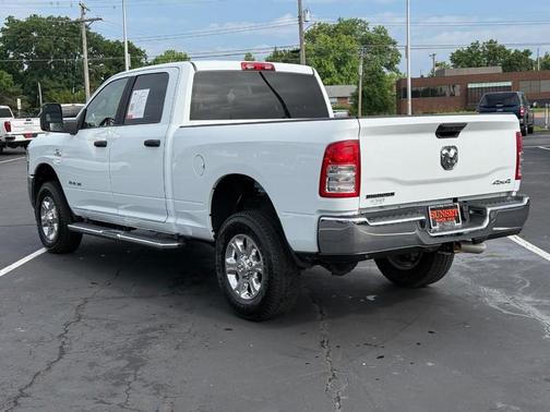 Bright White Clearcoat 2024 RAM 2500 Big Horn Crew Cab 4x4 6'4' Box