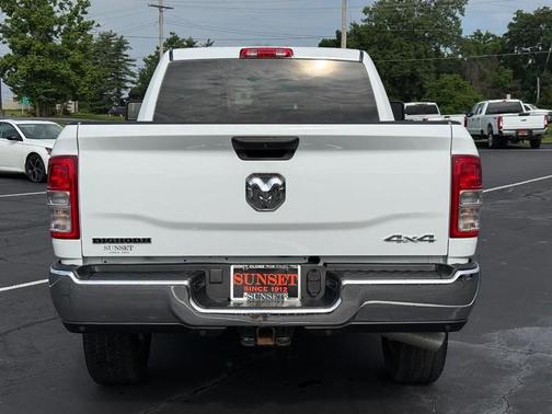 Bright White Clearcoat 2024 RAM 2500 Big Horn Crew Cab 4x4 6'4' Box