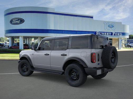Avalanche Gray 2026 Ford Bronco Outer Banks