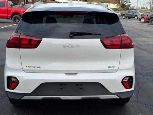 2022 Kia Niro LX