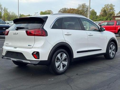 2022 Kia Niro LX