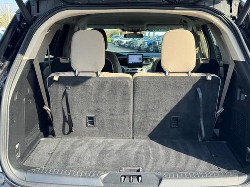 Agate Black Metallic 2023 Ford Explorer XLT