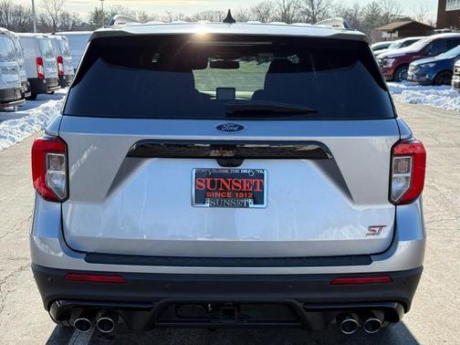 2022 Ford Explorer ST