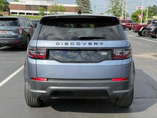 2022 Land Rover Discovery Sport SE