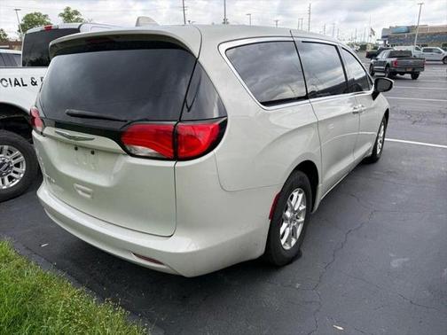 2017 Chrysler Pacifica Touring