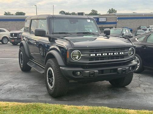Shadow Black 2024 Ford Bronco Black Diamond
