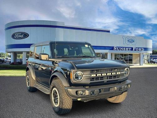 Shadow Black 2024 Ford Bronco Black Diamond