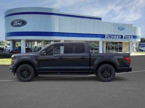 Agate Black Metallic 2026 Ford F-150 XLT