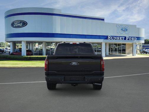 Agate Black Metallic 2026 Ford F-150 XLT