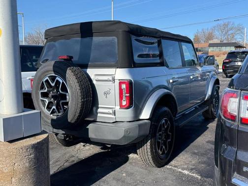 2021 Ford Bronco Outer Banks