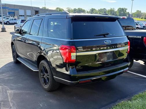 Agate Black Metallic 2022 Ford Expedition XLT