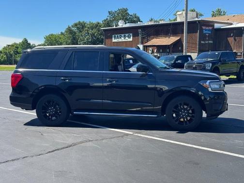 Agate Black Metallic 2022 Ford Expedition XLT