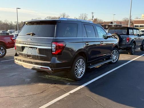 2022 Ford Expedition Platinum
