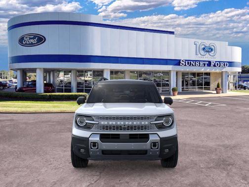 Oxford White 2026 Ford Bronco Sport Badlands
