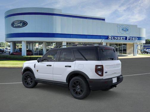Oxford White 2026 Ford Bronco Sport Badlands