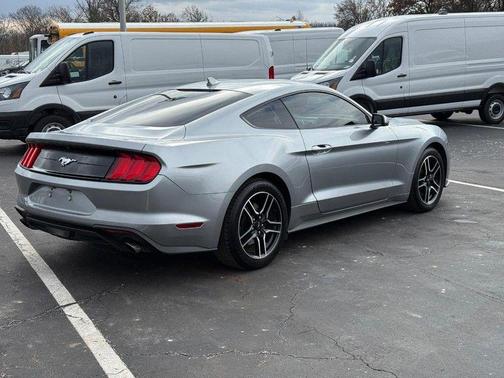 2021 Ford Mustang EcoBoost