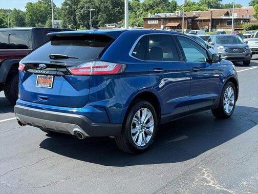 2022 Ford Edge Titanium