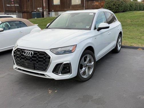 2023 Audi Q5 45 S line Premium Plus