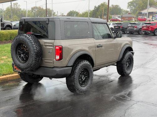 2025 Ford Bronco Base