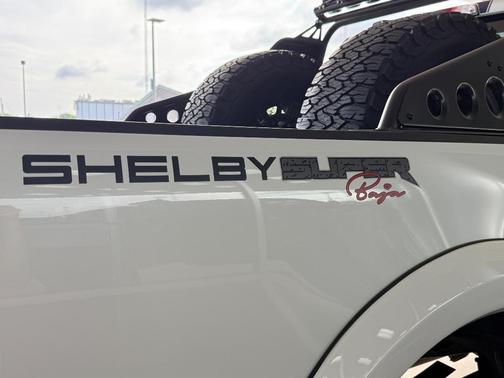 Star White Metallic Tri-Coat 2026 Ford F-250 Lariat