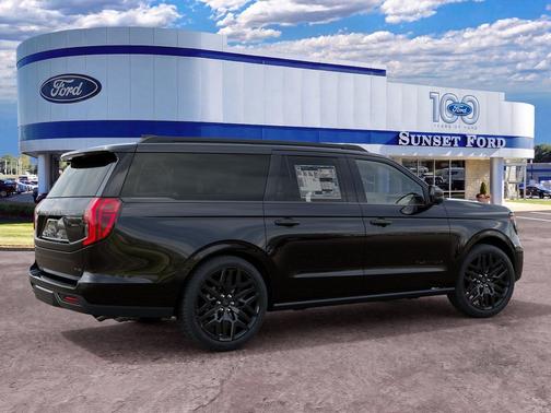 Agate Black Metallic 2027 Ford Expedition Max Platinum
