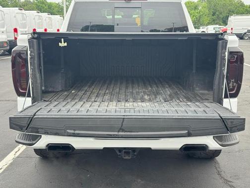 Summit White 2023 GMC Sierra 1500 Denali