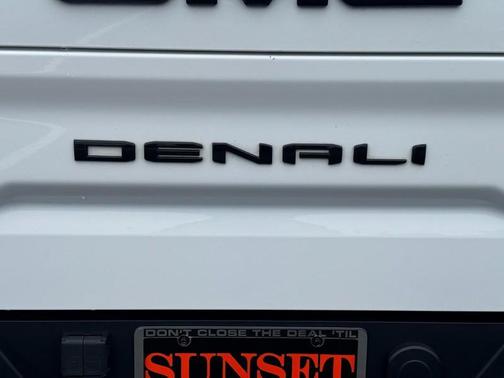 Summit White 2023 GMC Sierra 1500 Denali