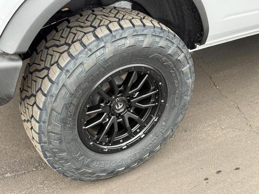 2025 Ford Bronco Base