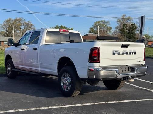 2025 RAM 3500 Tradesman Crew Cab 4x4 8' Box