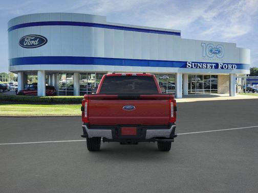 Ruby Red Metallic Tinted Clearcoat 2026 Ford F-250 XLT
