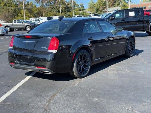 2019 Chrysler 300 S