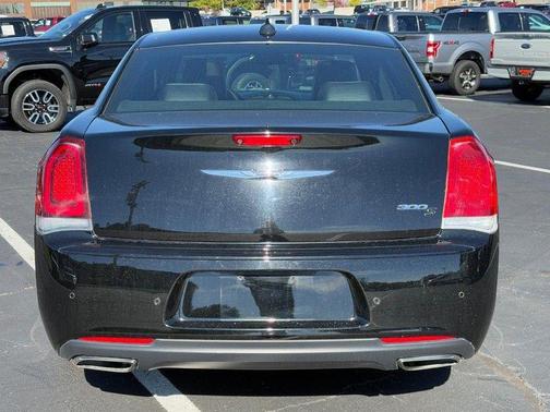 2019 Chrysler 300 S