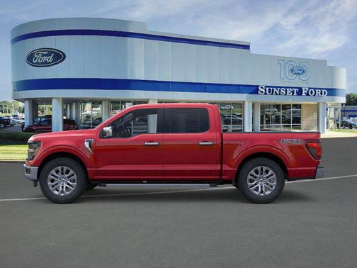 Ruby Red Metallic Tinted Clearcoat 2026 Ford F-150 XLT